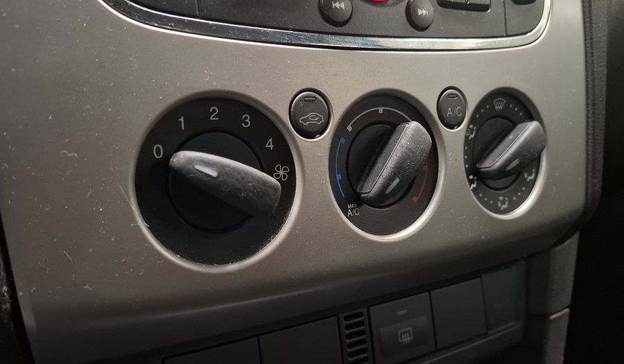 Ford Focus Ii 1.6 STYLE Hatchback 2011