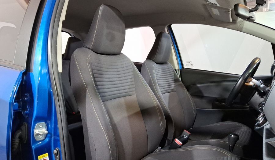 Toyota Yaris 1.5 SE AT 5PTAS Hatchback 2015