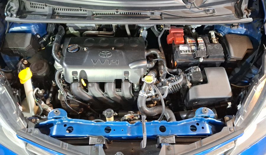 Toyota Yaris 1.5 SE AT 5PTAS Hatchback 2015