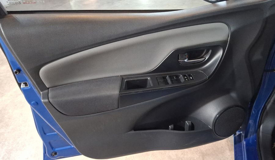 Toyota Yaris 1.5 SE AT 5PTAS Hatchback 2015