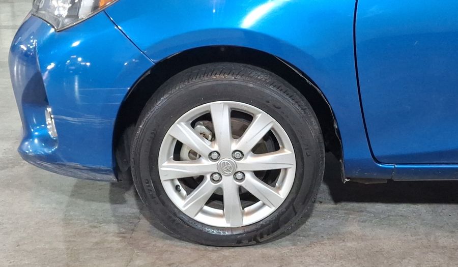 Toyota Yaris 1.5 SE AT 5PTAS Hatchback 2015