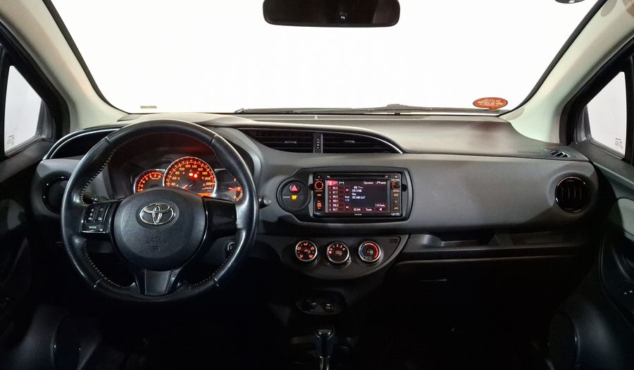 Toyota Yaris 1.5 SE AT 5PTAS Hatchback 2015