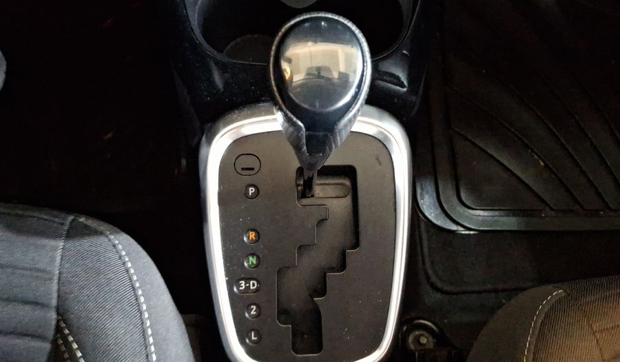 Toyota Yaris 1.5 SE AT 5PTAS Hatchback 2015