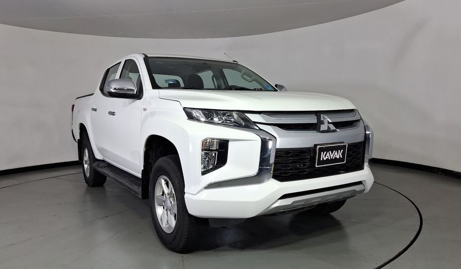 Mitsubishi L200 2.4 GLX GASOLINA Pickup 2023