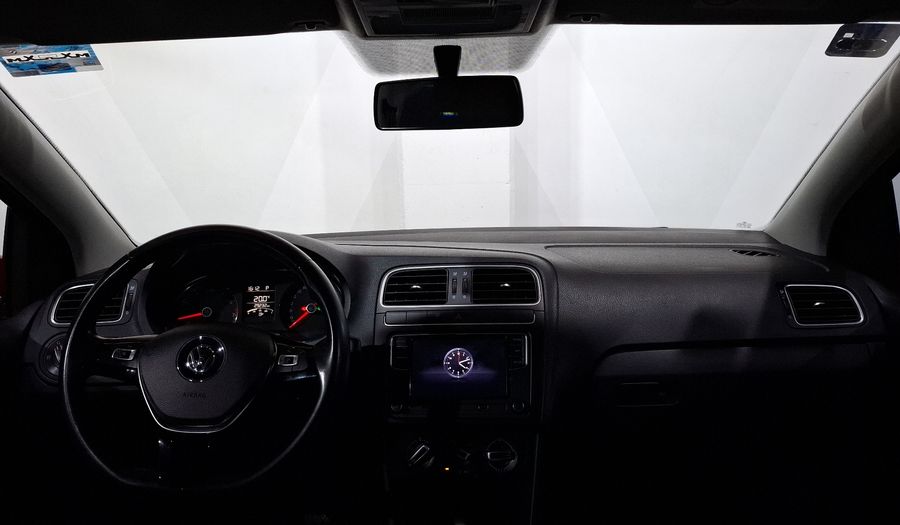 Volkswagen Polo 1.6 COMFORTLINE PLUS AUTO Hatchback 2020