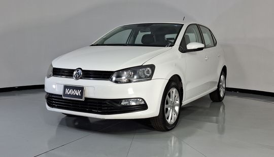 Volkswagen • Polo