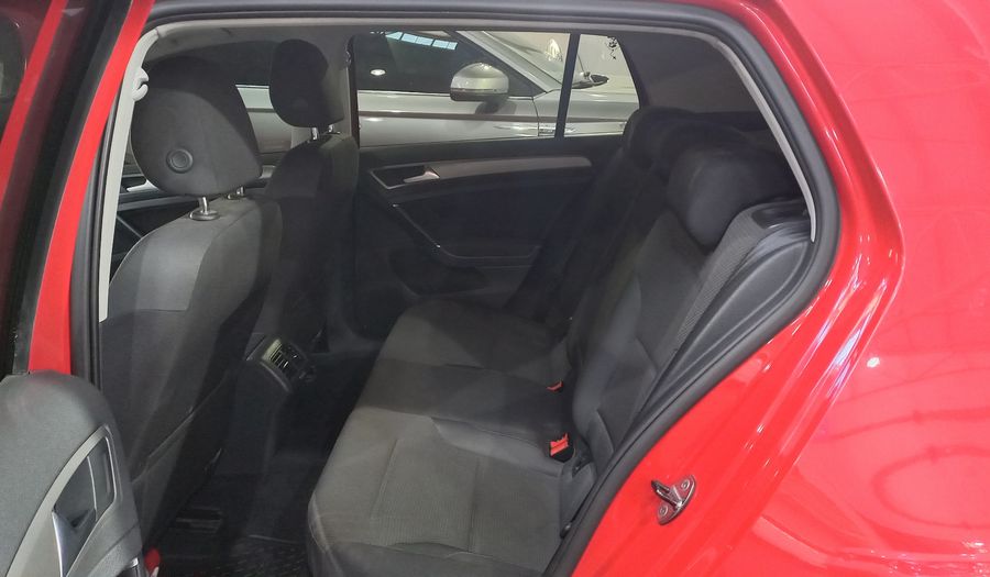 Volkswagen Golf 1.6 MPI TRENDLINE Hatchback 2017