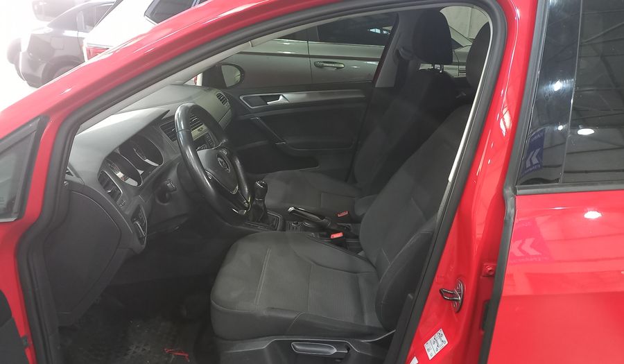 Volkswagen Golf 1.6 MPI TRENDLINE Hatchback 2017
