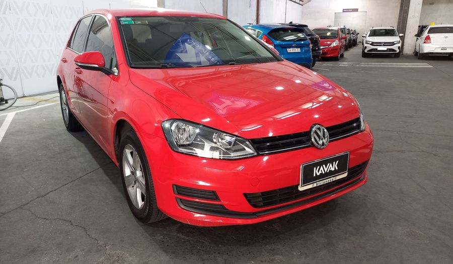 Volkswagen Golf 1.6 MPI TRENDLINE Hatchback 2017