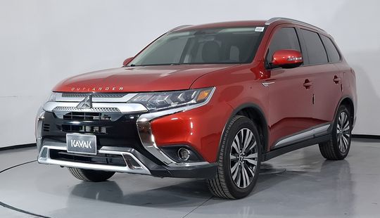 Mitsubishi • Outlander