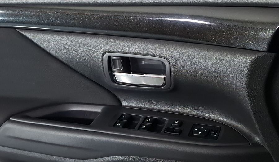 Mitsubishi Outlander 2.4 SE PLUS CVT Suv 2019