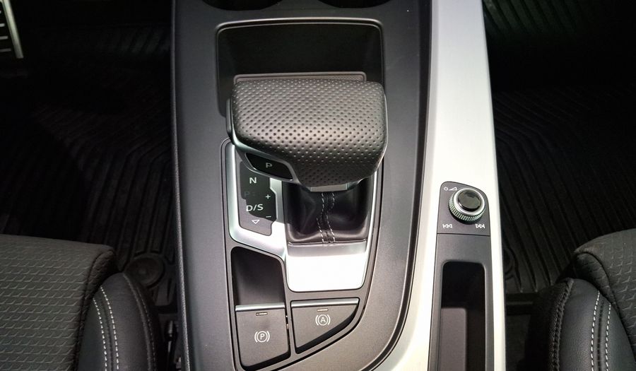 Audi A5 Coupe 2.0 MHEV 40 TFSI S LINE DCT 2024