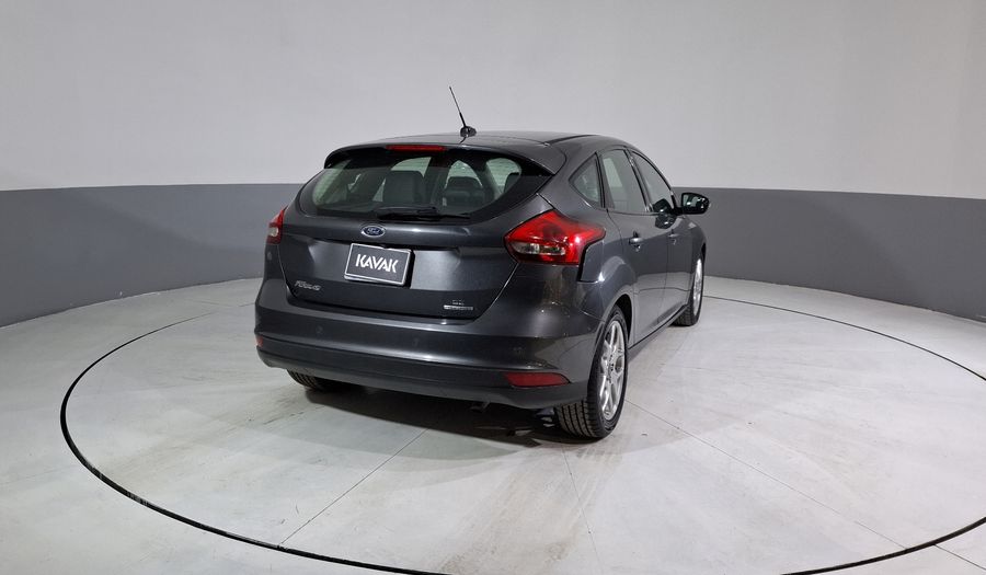 Ford Focus 2.0 SE LUXURY AT Hatchback 2016