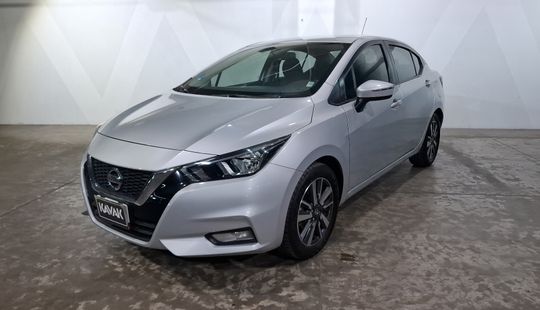 Nissan • Versa