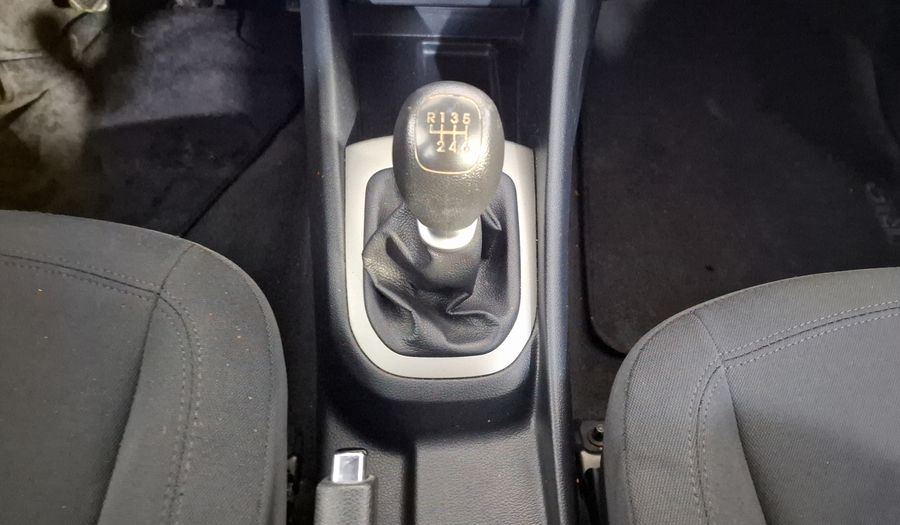 Kia Rio 1.6 LX MT Hatchback 2017