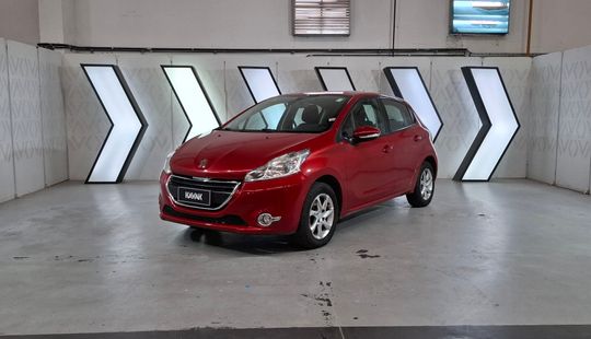Peugeot • 208