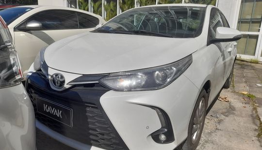 Toyota • Yaris