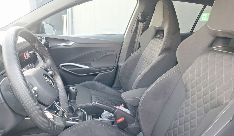 Skoda Fabia 1.0 STYLE 110 HP Hatchback 2024