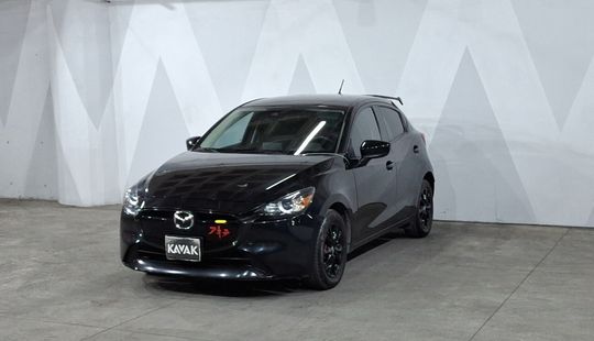 Mazda • Mazda 2