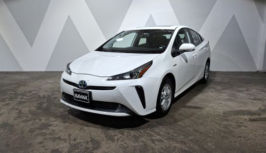 Toyota • Prius