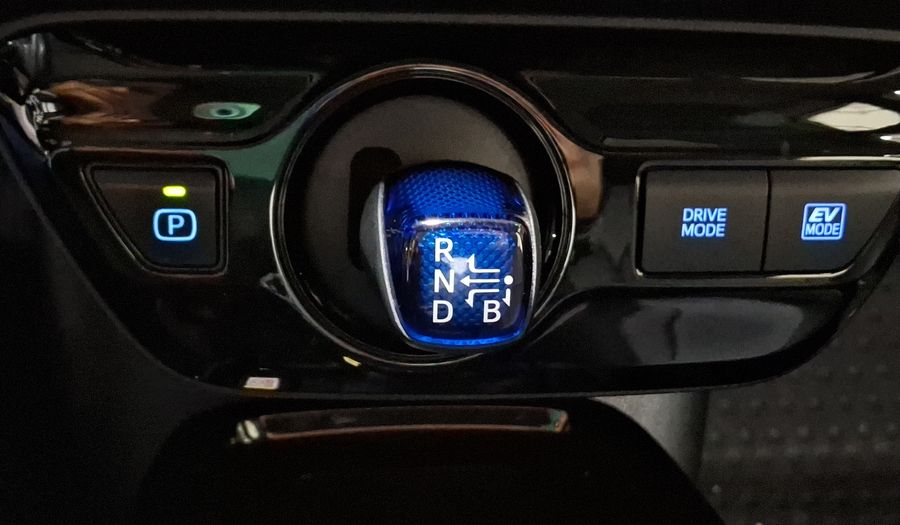 Toyota Prius 1.8 HEV PREMIUM AUTO Hatchback 2021
