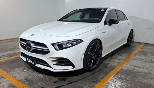 Mercedes Benz • Clase A