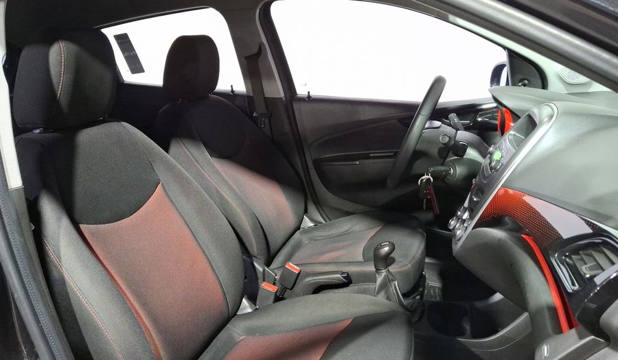 Chevrolet Spark 1.4 LT E MT Hatchback 2016