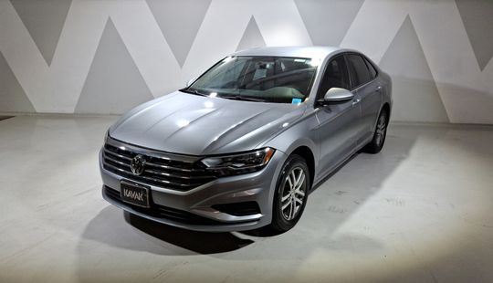 Volkswagen • Jetta