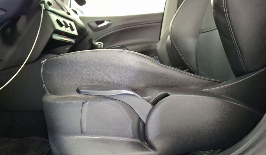 Seat Ibiza 1.6 STYLE MT CONNECT Hatchback 2017