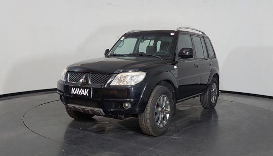 Mitsubishi • Pajero TR4