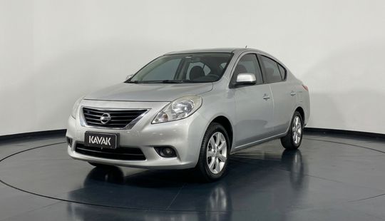 Nissan • Versa
