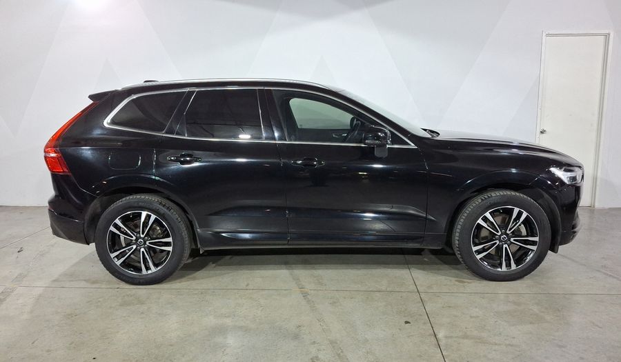 Volvo Xc60 2.0 T5 MOMENTUM AUTO 4WD Suv 2020