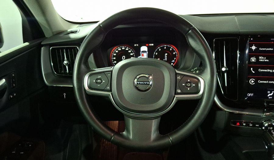 Volvo Xc60 2.0 T5 MOMENTUM AUTO 4WD Suv 2020