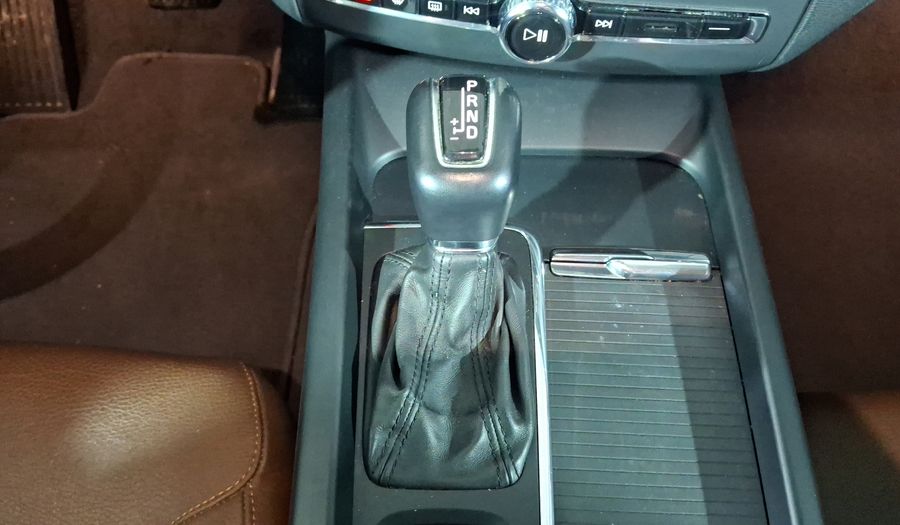 Volvo Xc60 2.0 T5 MOMENTUM AUTO 4WD Suv 2020