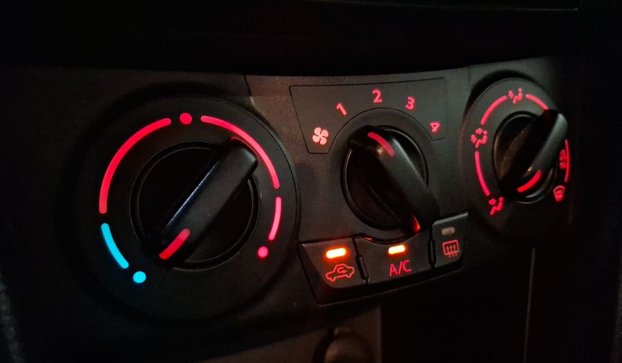 Suzuki Swift 1.4 GL Hatchback 2014