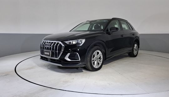Audi • Q3