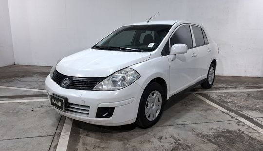 Nissan • Tiida