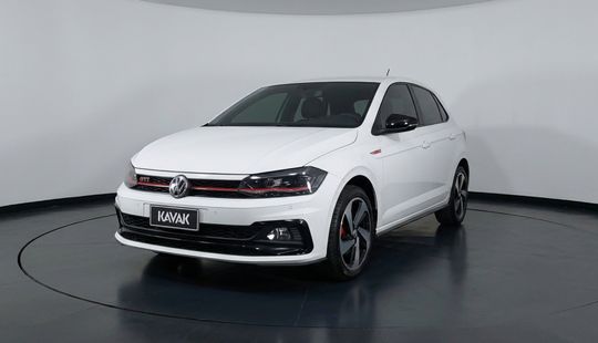 Volkswagen • Polo