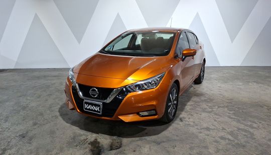 Nissan • Versa