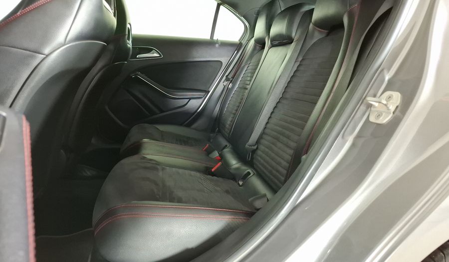 Mercedes Benz Clase A 1.6 200 DCT Hatchback 2014