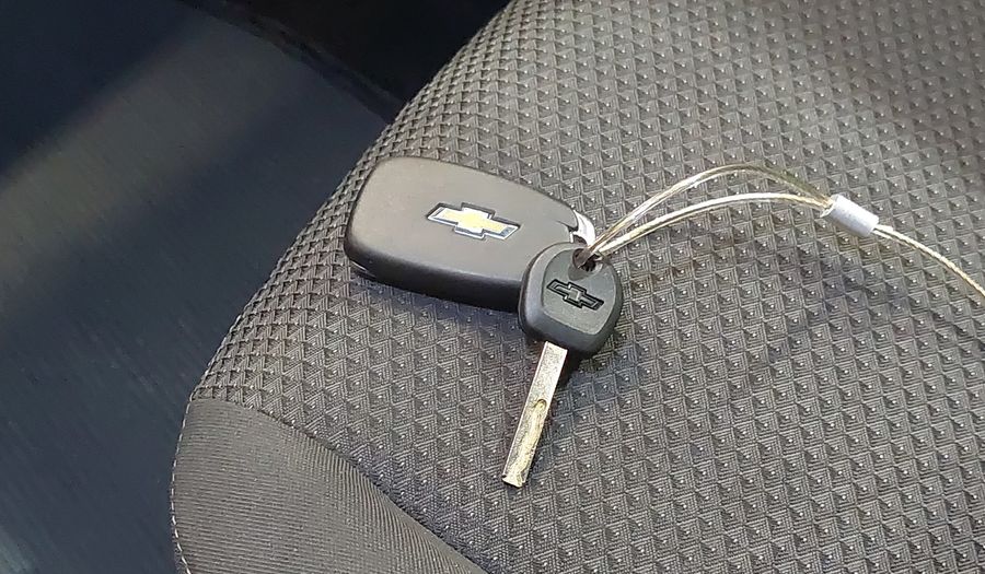 Chevrolet Onix 1.0 LT Hatchback 2023