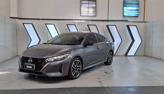 Nissan • Sentra