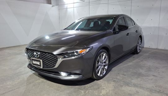2019 • 96,065 km • Automático