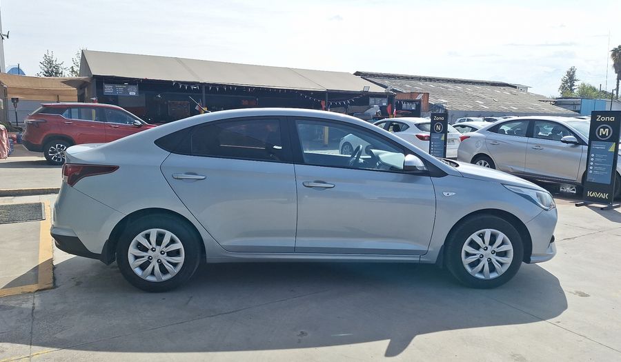 Hyundai Accent 1.4 VALUE Sedan 2021