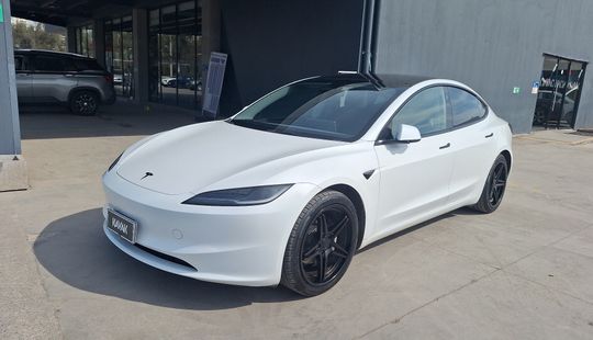 Tesla • Model 3