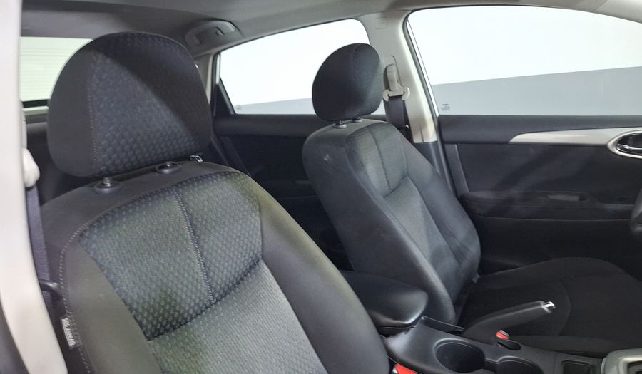 Nissan Sentra 1.8 SR NAVI CVT Sedan 2015