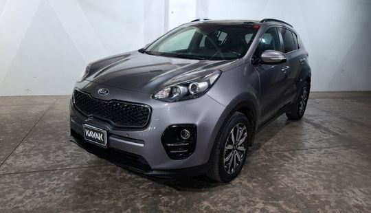 2017 • 95,890 km • Automático
