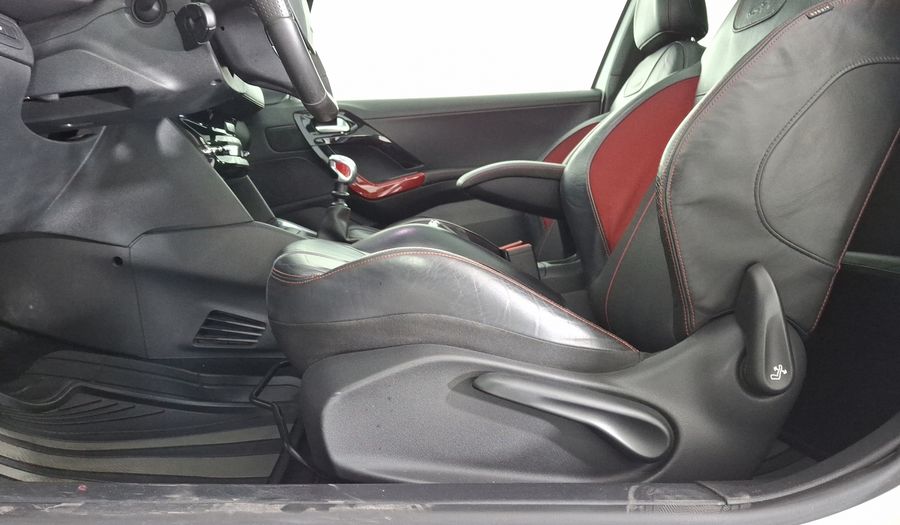 Peugeot 208 1.6 GT NAV MT Hatchback 2014