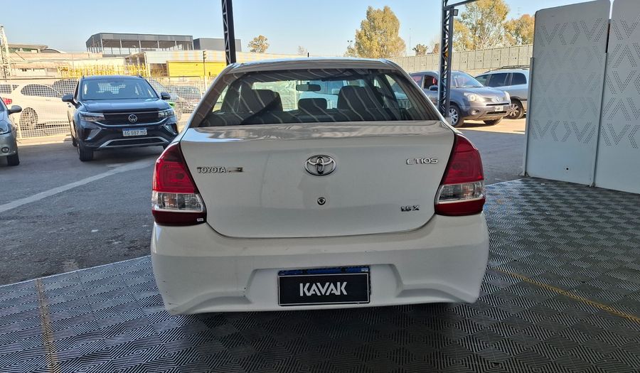 Toyota Etios 1.5 X Sedan 2023