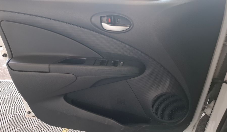 Toyota Etios 1.5 X Sedan 2023